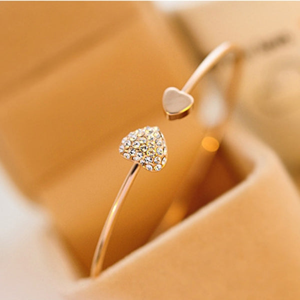 CRYSTAL HEART BRACELET