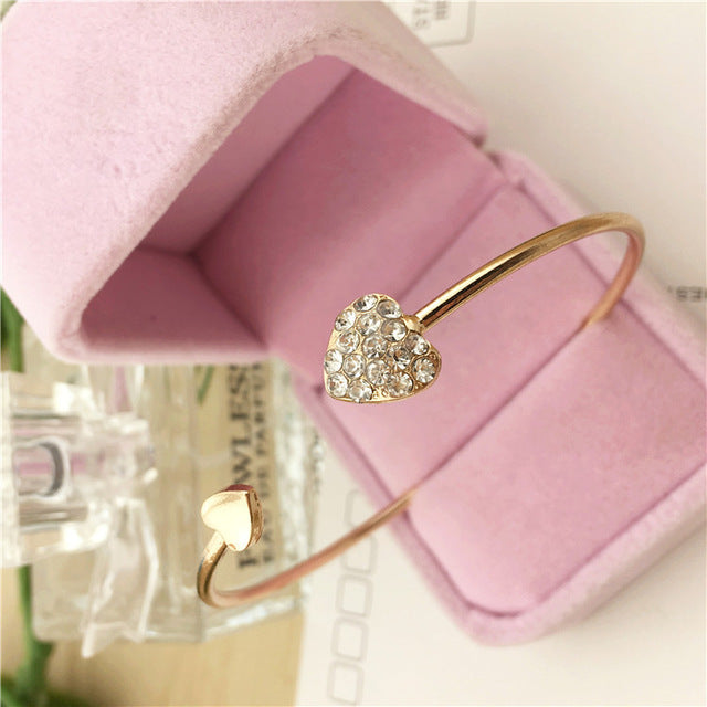 CRYSTAL HEART BRACELET